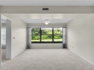 27 Plantation Dr APT 102, Vero Beach, FL 32966