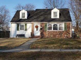 508 Dubois Ave, Barrington, NJ 08007