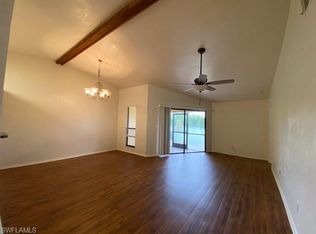 5472 Governors Dr, Fort Myers, FL 33907