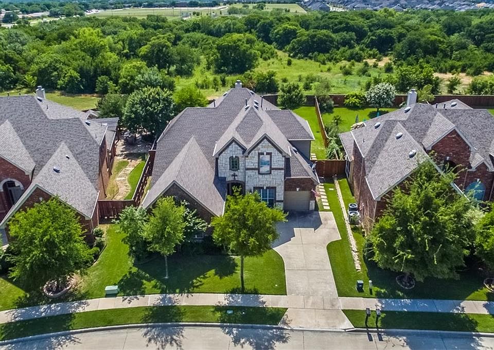 1st image of 3447 Columbus Dr