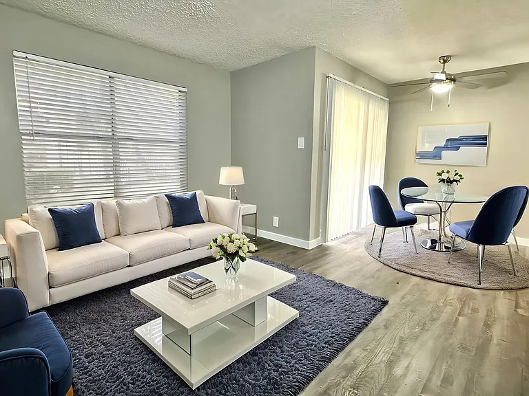 Dove Hollow Apartments — Photo 9