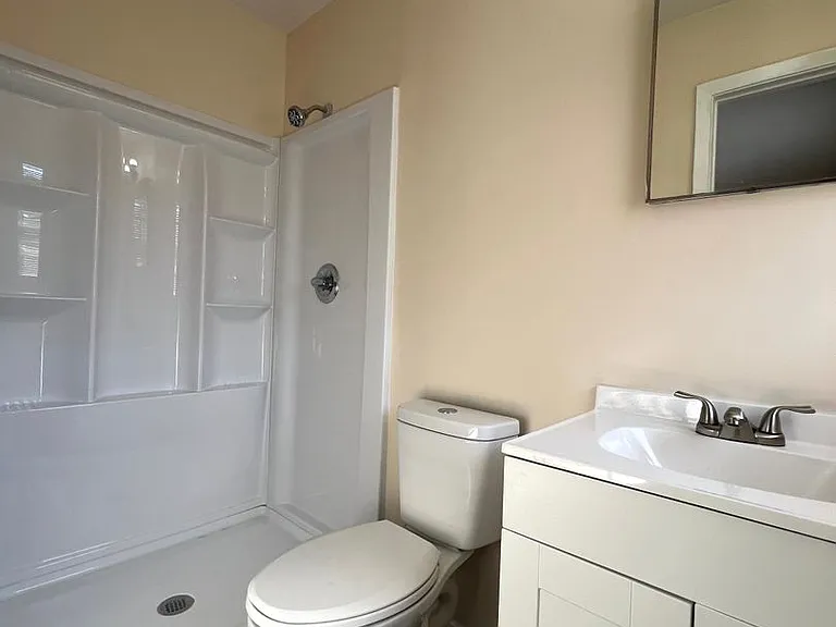 944 Lark Dr — Photo 8