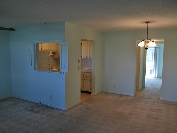 3rd image of 89 Andover D