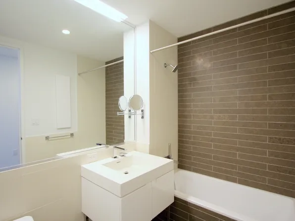 388 Bridge Street image 5 of 13