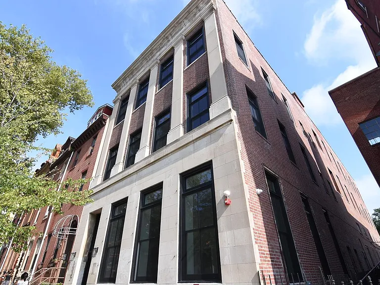 1525 W Girard Ave #105 — Photo 9