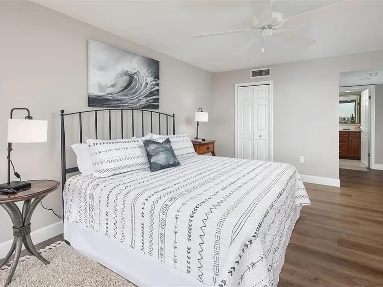 7650 Bayshore Dr #606 — Photo 25
