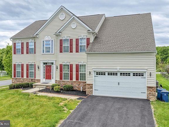 2nd image of 301 E Furrow Ln