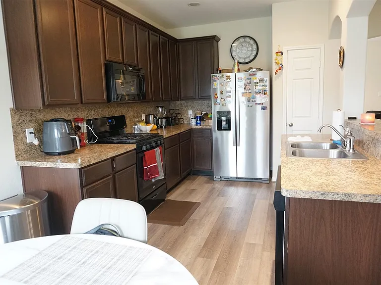 2614 Whitetip Ct — Photo 13