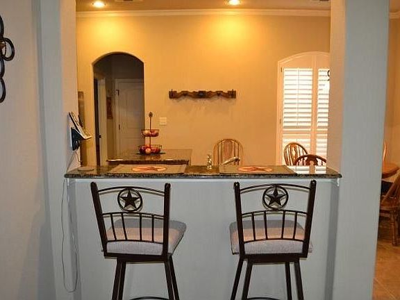 4th image of 1201 Moore Cir
