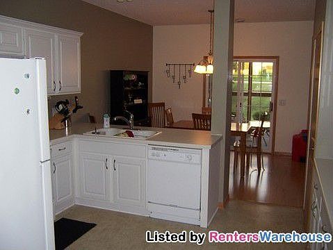 3rd image of 6762 Pine Crest Trl S