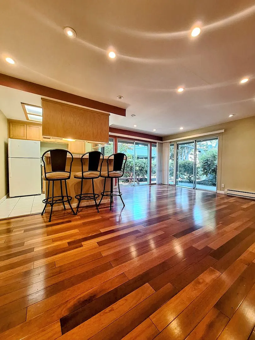 First Floor 1bd Condo in Beautiful Vista Del Lago Community — Photo 1