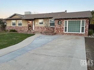 910 Rosewood Ave, Wasco, CA 93280