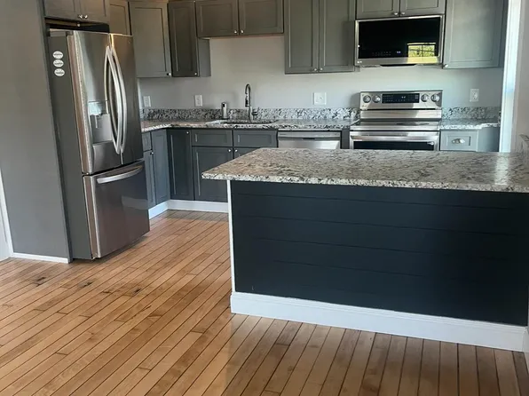 330 Main St, Wakefield, RI 02879