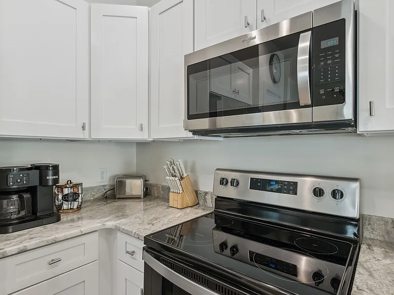 913 7th St — Photo 14