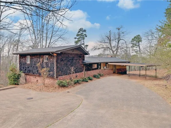 2290 Boy Scout Camp Rd, Gainesville, GA 30501