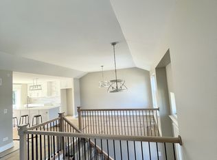 1030 Grant Pl, Wauconda, IL
