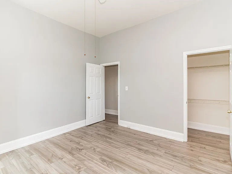 2227 Linden Ave — Photo 29