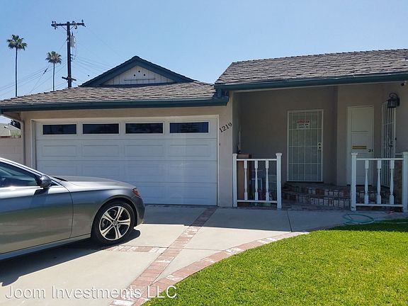 4th image of 1219 E Idahome St