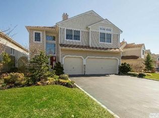 10 Bayview Dr, Plainview, NY 11803