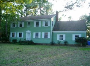 4121 Woodcroft Ln, Chesapeake, VA 23321