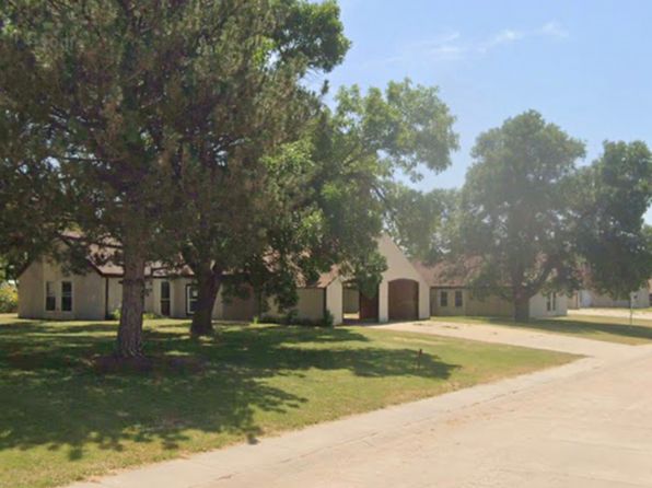 1001 N Kennedy Dr, Norton, KS 67654