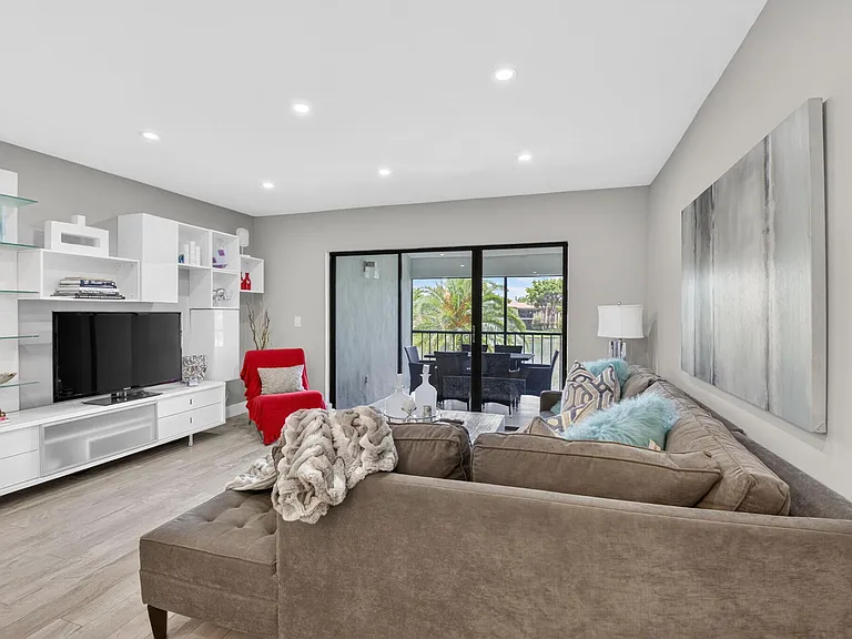 9299 Vista Del Lago #16D — Photo 13