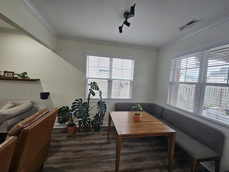 2123 Blue Bonnet Cir — Photo 3