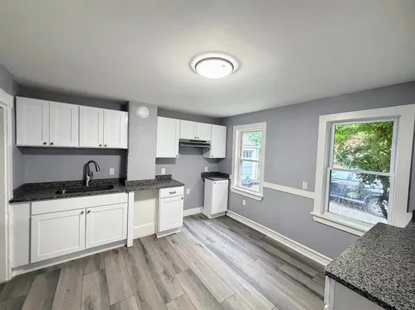 8 Maple St #27, Chicopee, MA 01020