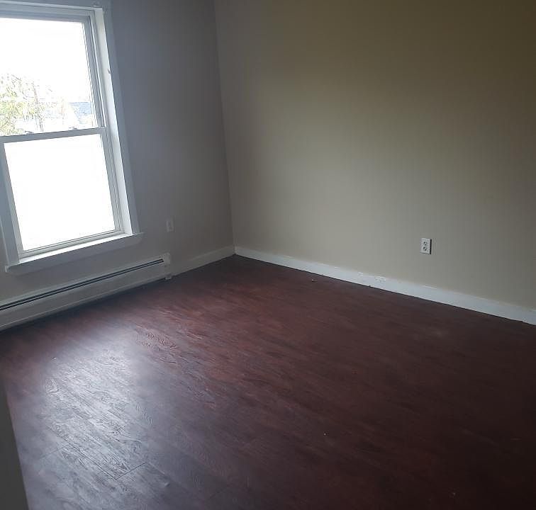 2nd image of 34 Elm St APT 2