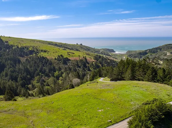 1700 Muniz Ranch Rd, Jenner, CA 95450