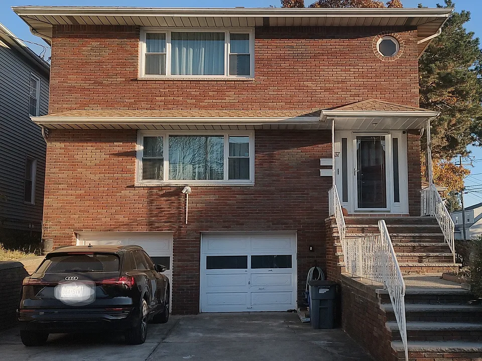 37 Huron Ave #2