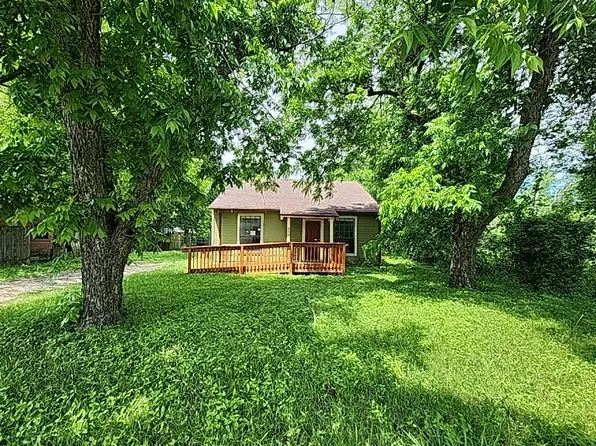 218 S Buffalo Ave, Cleburne, TX 76033