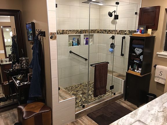 3rd image of 5431 Appleblossom Ln
