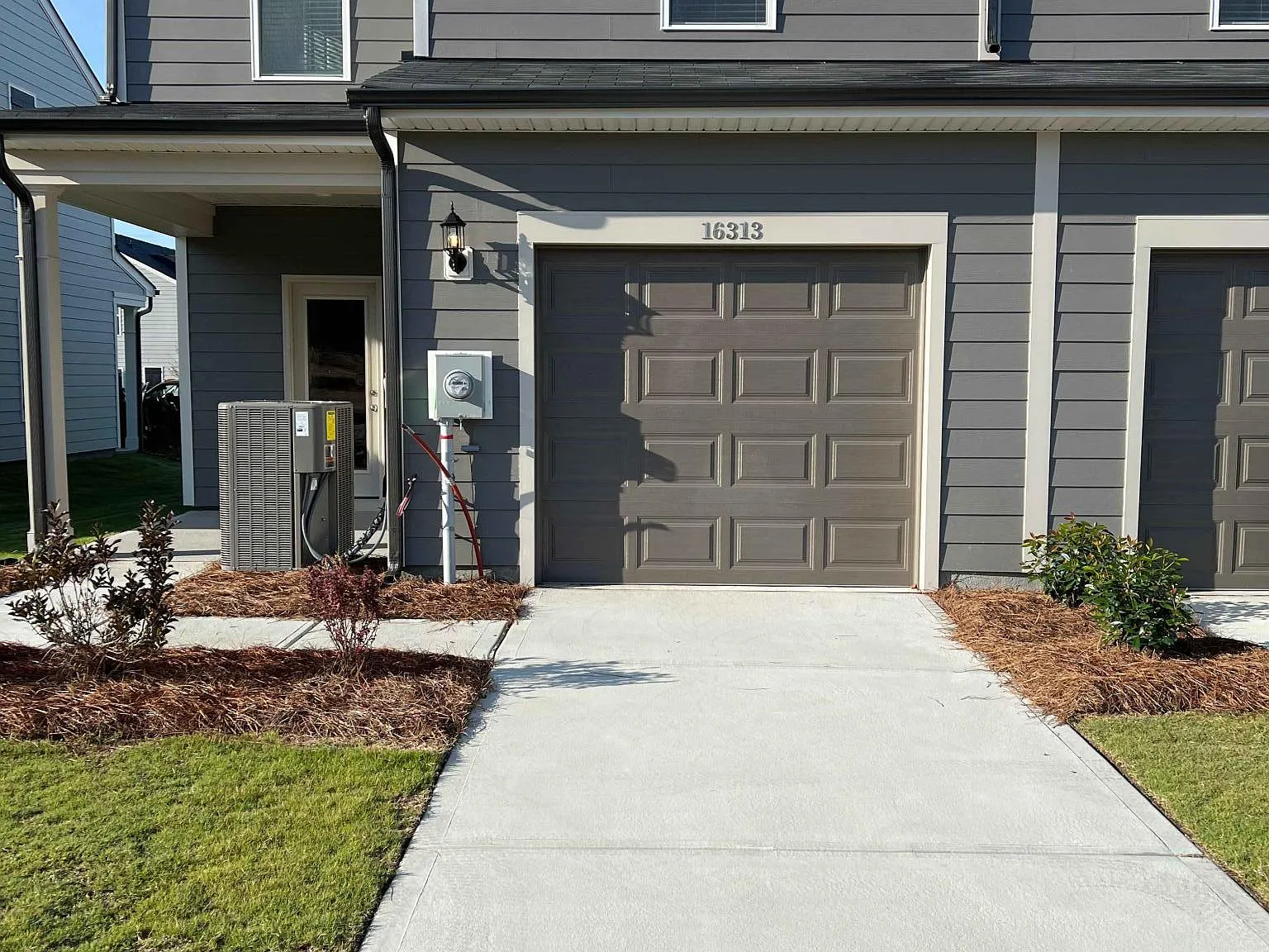 3 bed, 2.5 bath, 1495 sqft, $2,191 — Photo 3