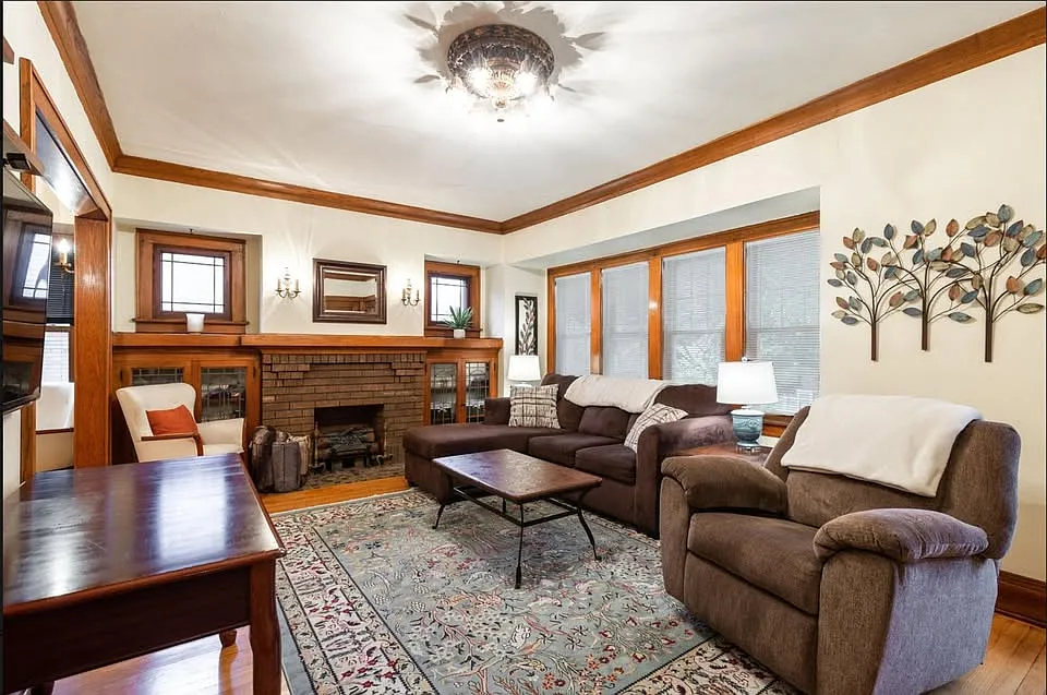 2 bed, 1195 sqft, $1,450 — Photo 3