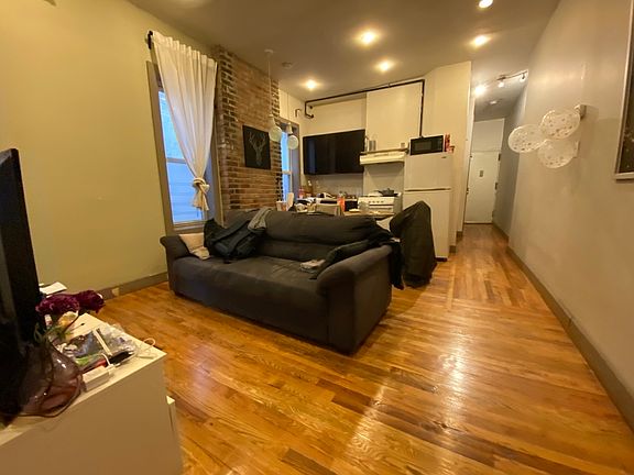 5th image of 644 Lafayette Ave #E4