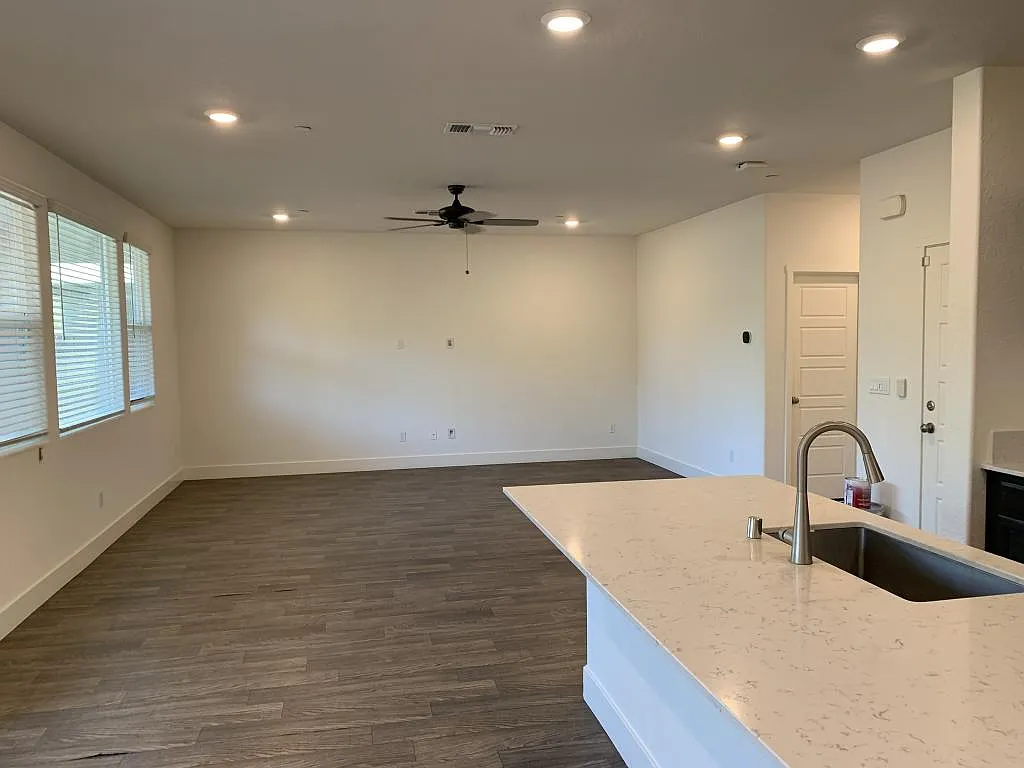 2317 Explorador Dr — Photo 4