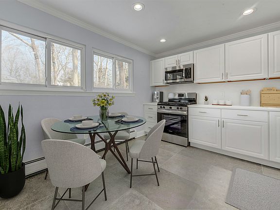5th image of 16 Cypress Peak Ln #16