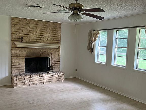 5th image of 208 County Road 173