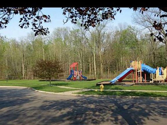 5th image of 1071 Remington Dr