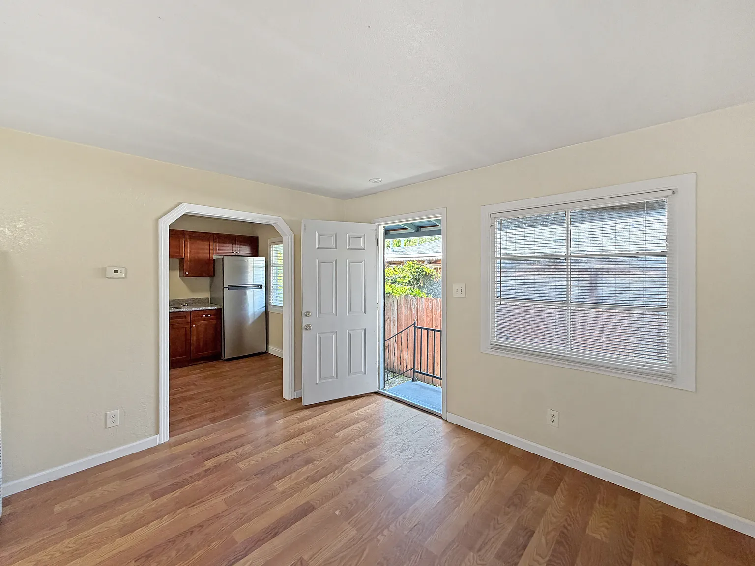 15071 Robin St — Photo 2