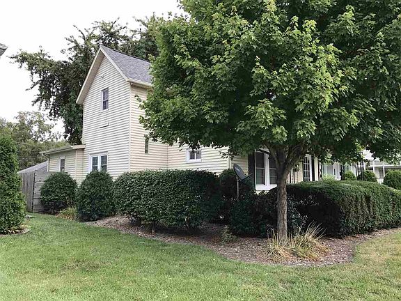 3rd image of 3507 Mishawaka Ave