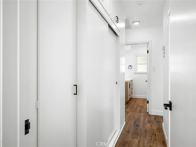 10404 Leolang Ave — Photo 12