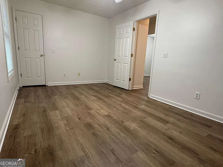160 2nd St #2 — Photo 29