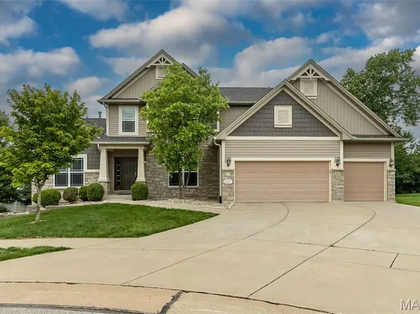 327 Tall Timber Meadows Dr, Ballwin, MO 63011