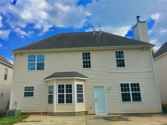 3rd image of 5910 Twin Brook Dr