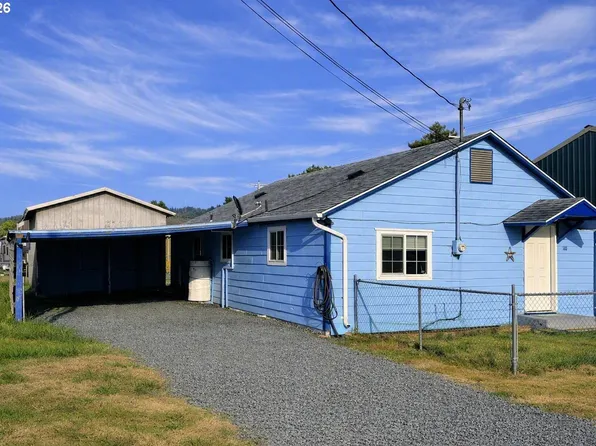 110 N 12th St, Lakeside, OR 97449
