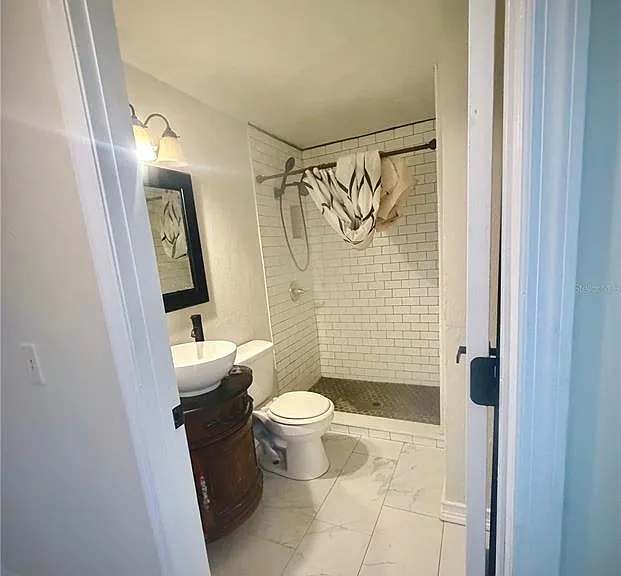 375 Pine Woods Rd — Photo 9