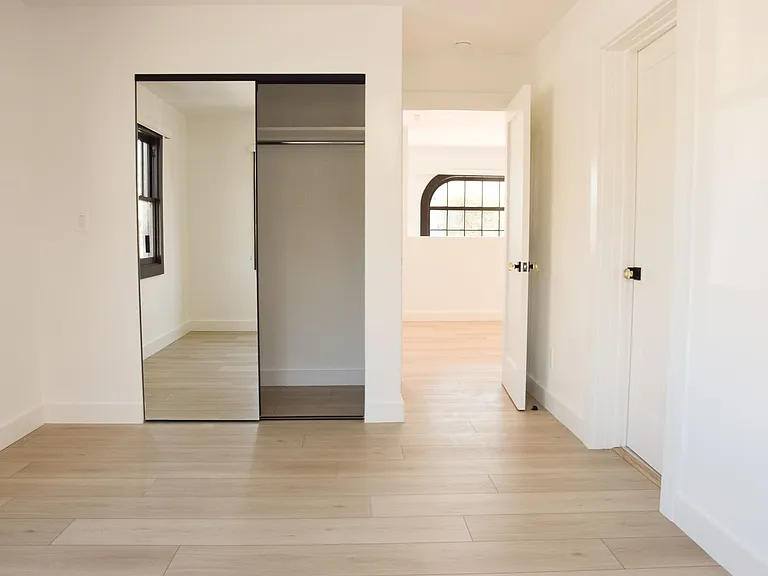317 Ocean Park Blvd — Photo 55
