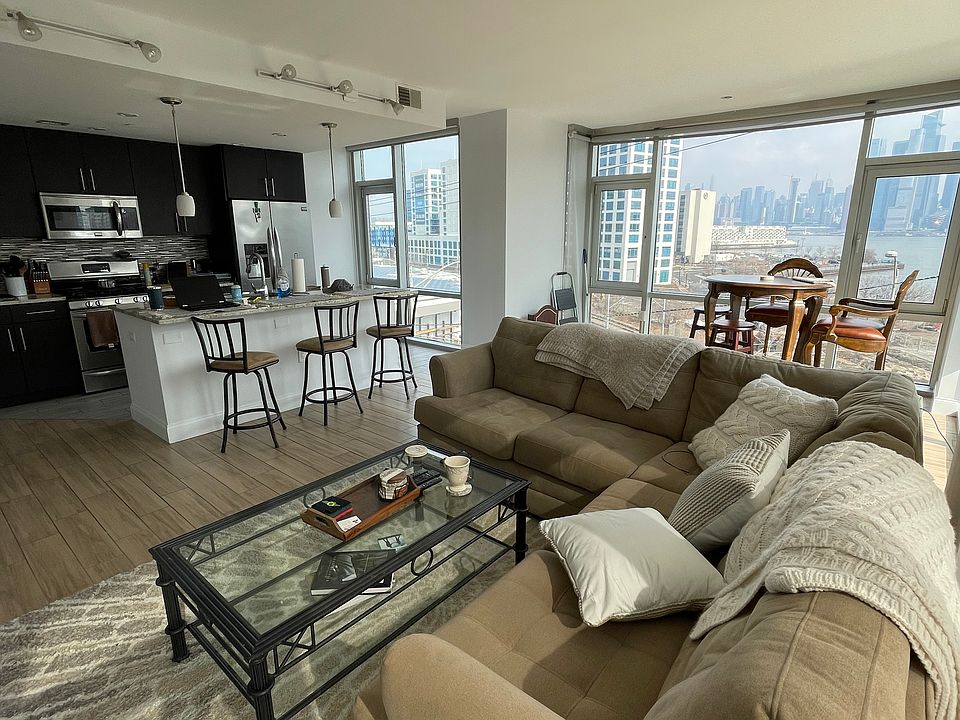 1st image of 1701 Park Ave #506